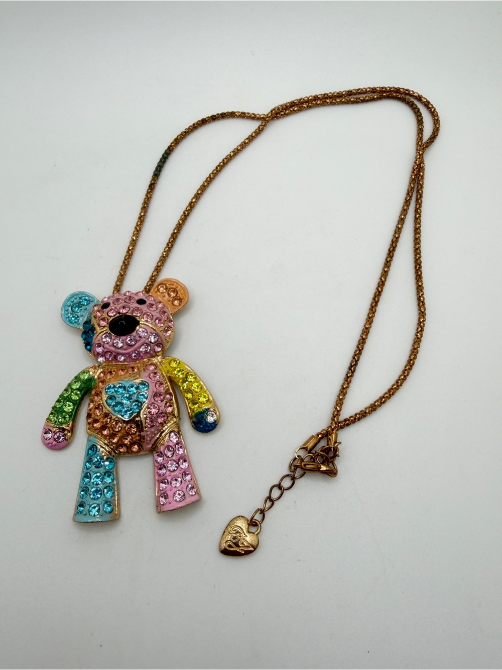 24" BETSEY JOHNSON Pastel Shades Rhinestone bear necklace! - Picture 15 of 17